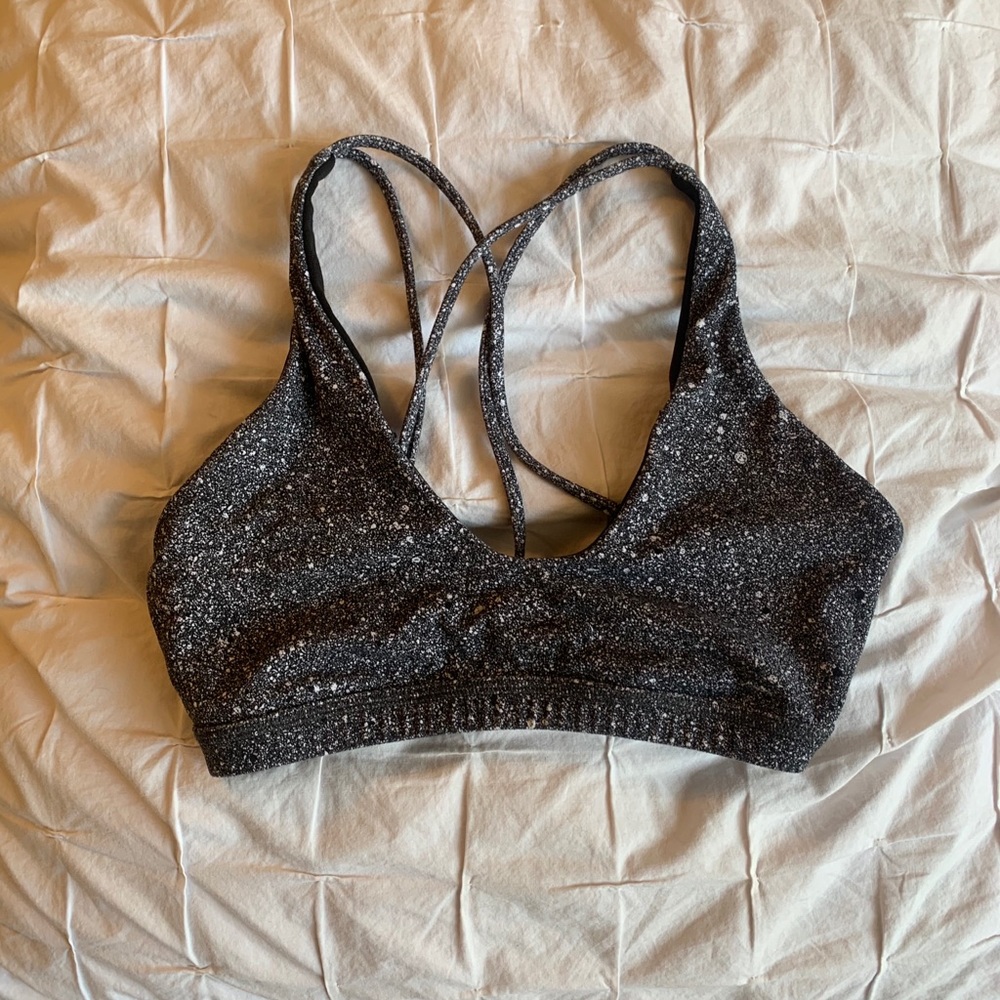 Lululemon sports bra